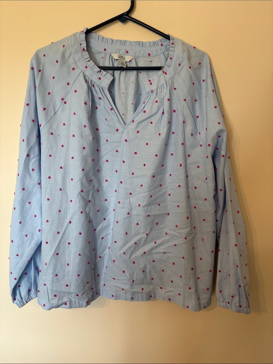 croft & barrow Tops - croft & barrow Light Blue Shirt with Pink Dot Embroidery
